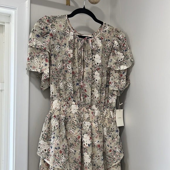 Tularosa Blanche Dress in Cream Jasmine floral - Picture 3 of 9